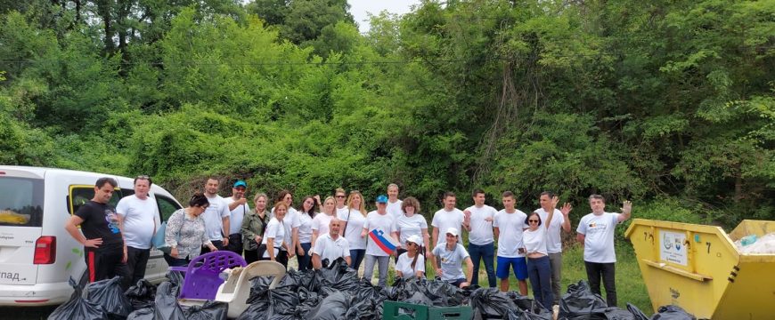 Slovenian Embassy and the EU Delegation organized an eco-action