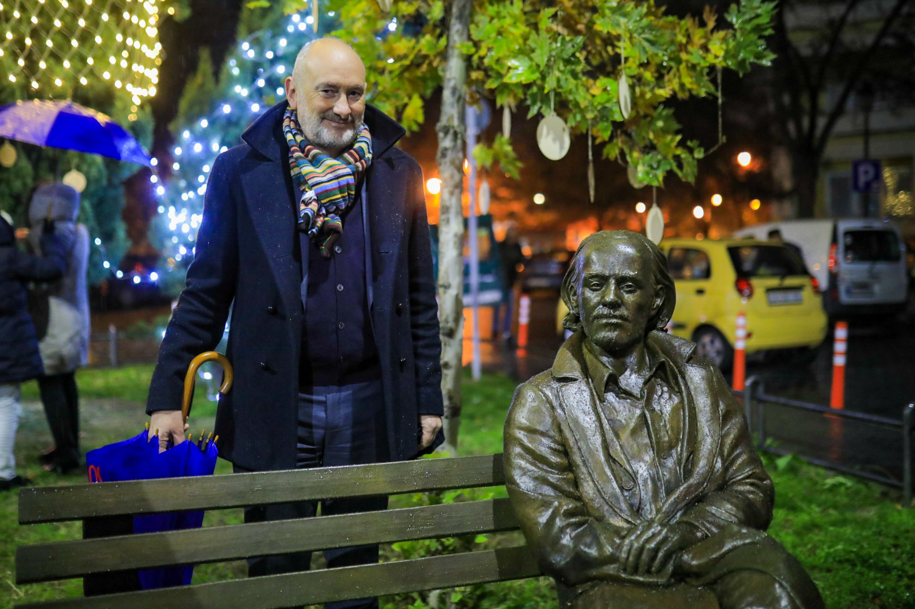 Празнично осветлување и украсување во Дебар маало во чест на Горан Стефановски